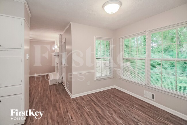 Photo - 235 Sharon Dr