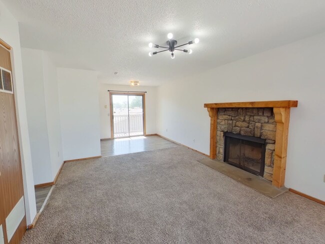 3950 N Garland Cir