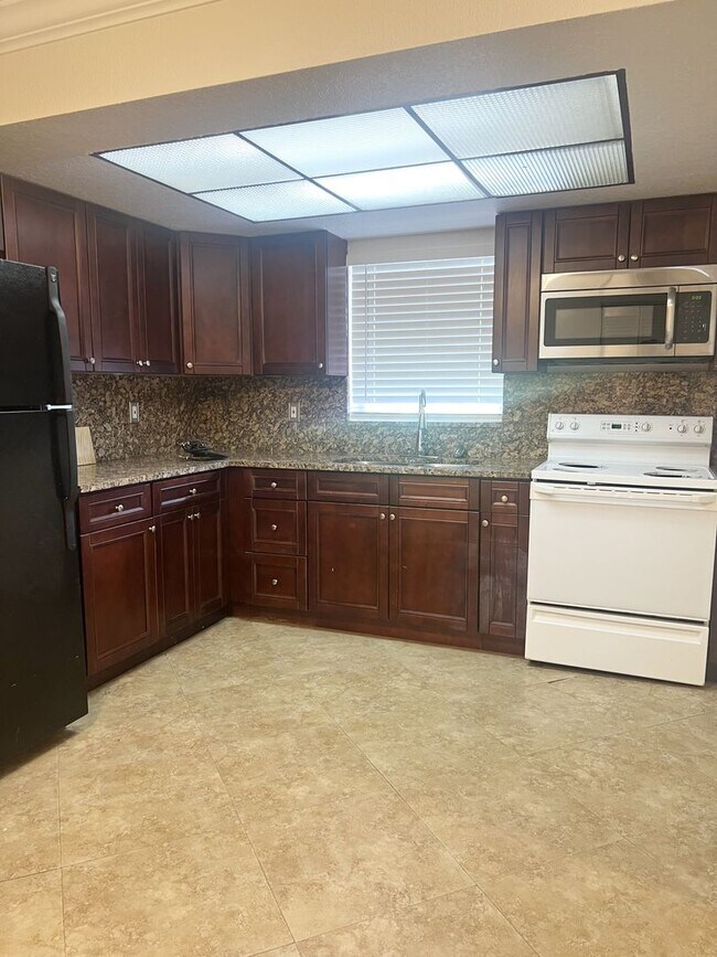 Photo - NEWLY RENOVATED UNITS WITH NEW APPLIANCE Unit 108 - 1/1 -L