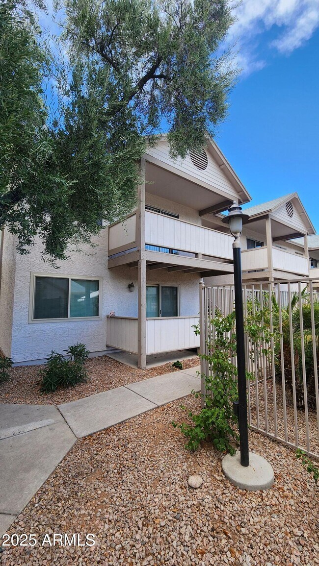 Building Photo - 616 S Hardy Dr Unit 210 Rental