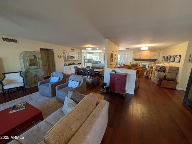 Photo - 4909 E Presidio Rd