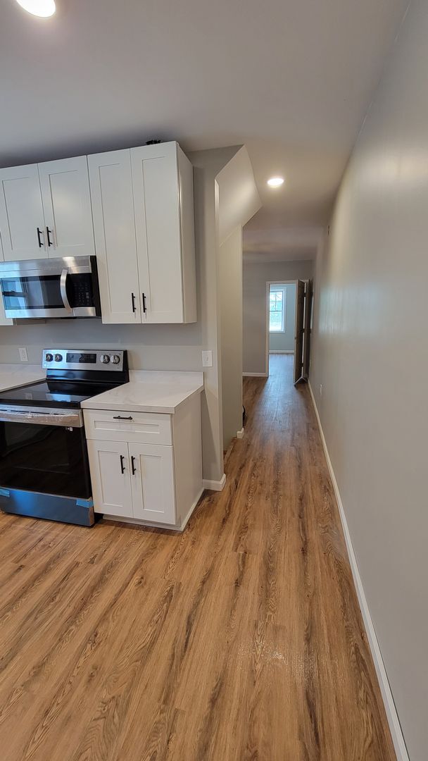 Photo - 321 W 7th St Unit #B