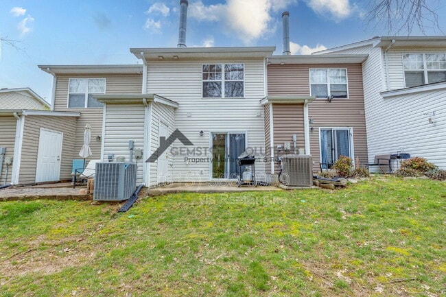 Photo - 668 Flintlock Ct