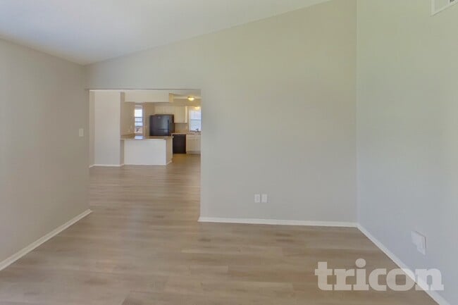 Photo - 300 Ripplewood Dr