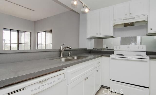 Photo - 720 W 4th St Unidad 320