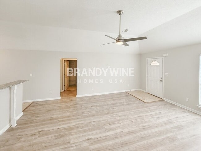 Photo - 4890 Phipps Dr