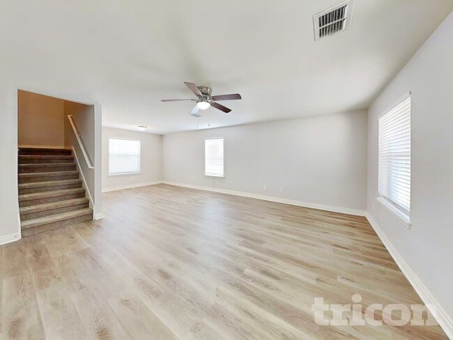 Photo - 9707 Marbach Bend