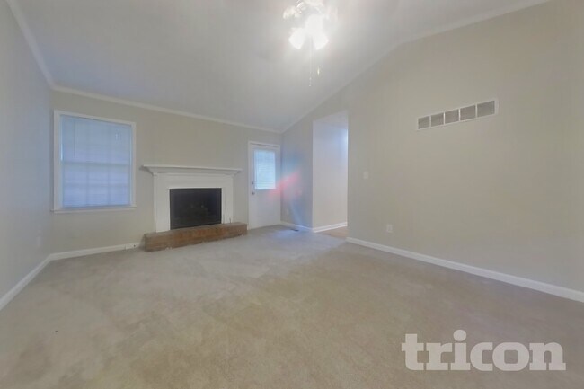 Photo - 297 N Briar Ridge