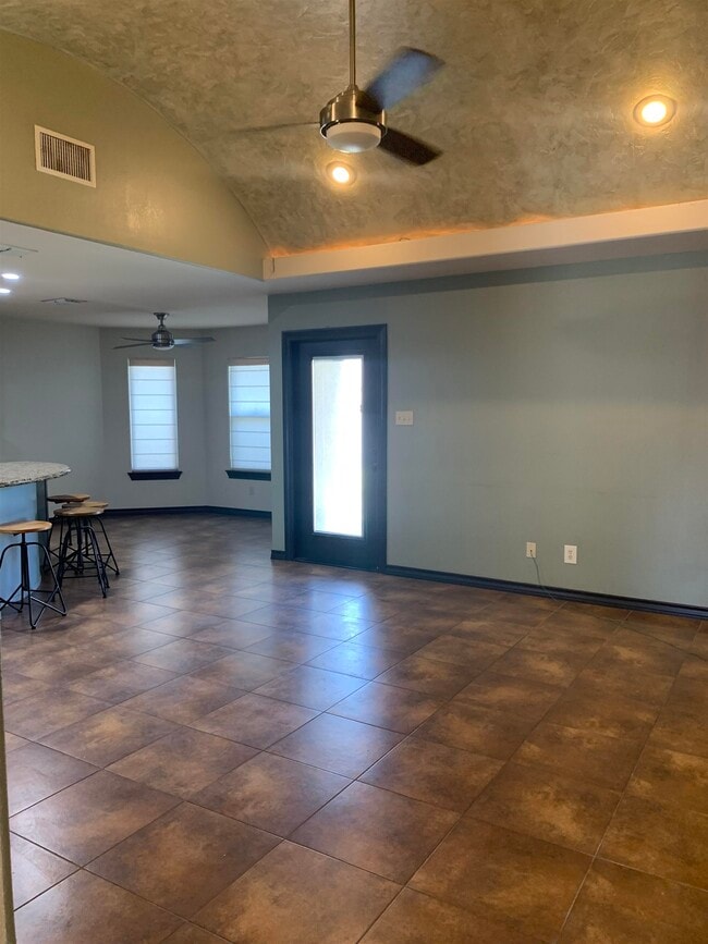 Photo - 3129 Rosco Dr