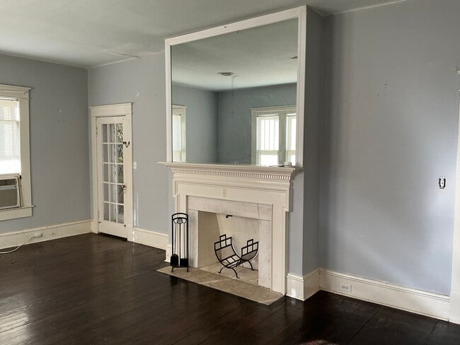 Photo - 623 N Nicholls St