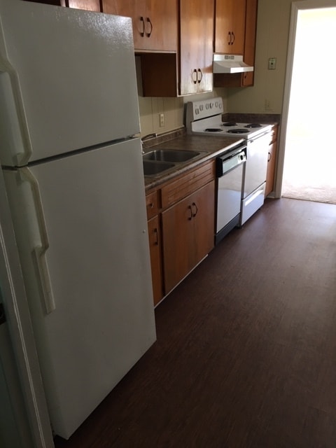 Photo - 549 Thorpe St