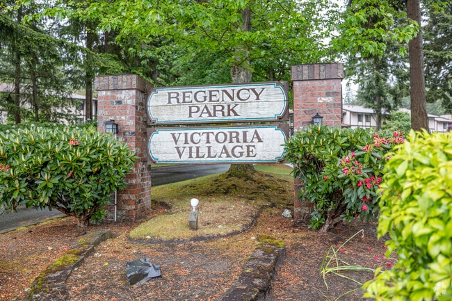 Photo - Regency Park Condominiums