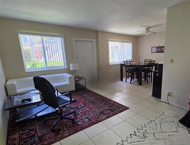 Photo - 611 Ponce de Leon Dr Unit 1