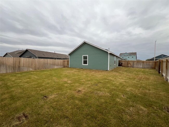 Photo - 420 Halfmoon Dr