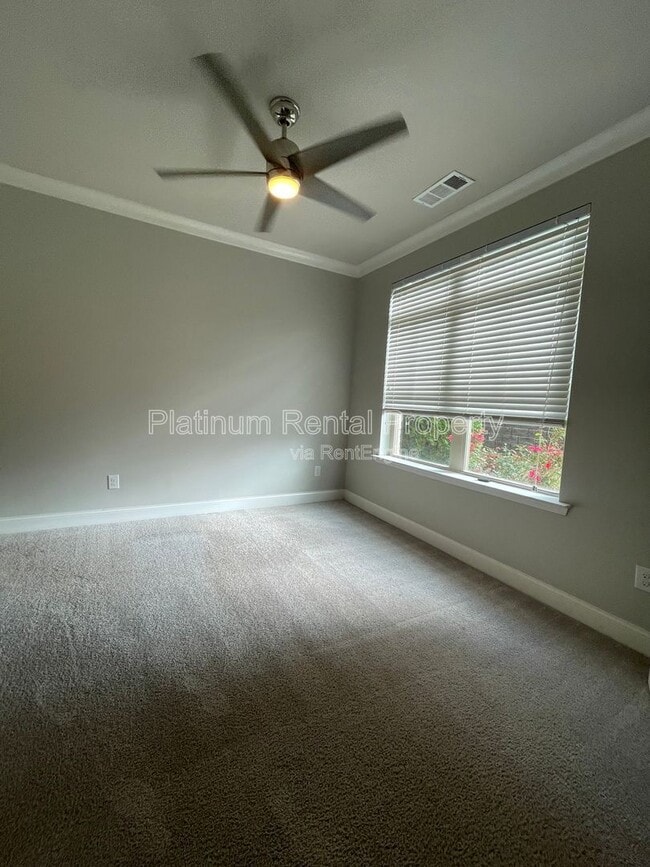 Photo - 1236 Stone Castle Cir