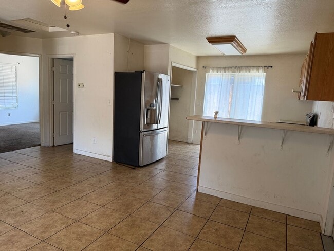 Photo - 1122 N Thesta St Unit #102