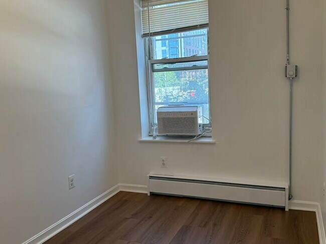 Photo - 213 E Berkeley St Unit 213 East Berkeley Street, 2