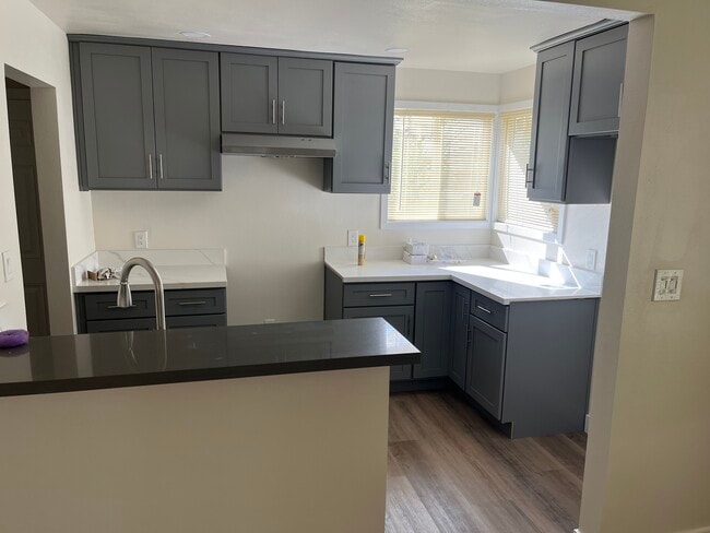 Photo - 2003 W Olympic Blvd