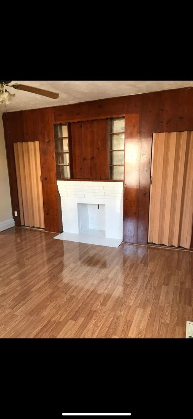 Photo - 604 Walnut Ave