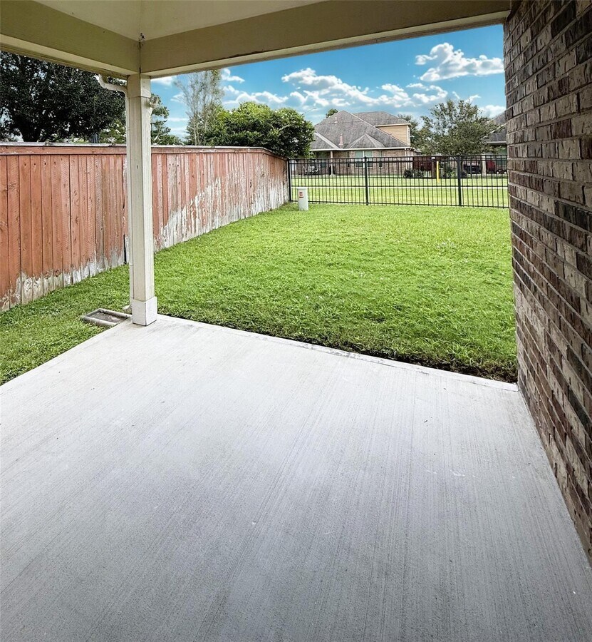 Photo - 22646 Triangle Ridge Dr