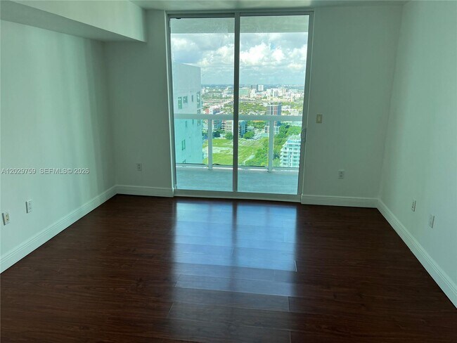 Photo - 1800 N Bayshore Dr Unidad 3904