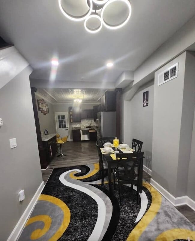 Photo - 708 N Madeira St