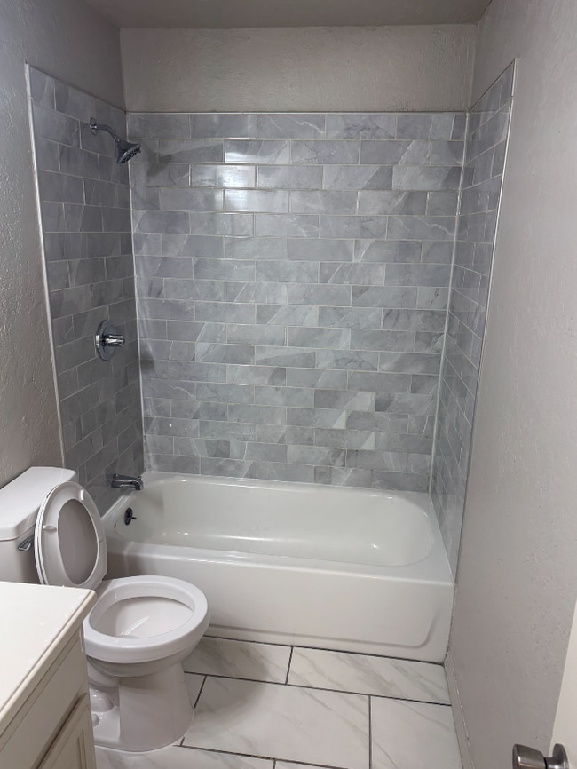 Photo - 309 NW 90th St