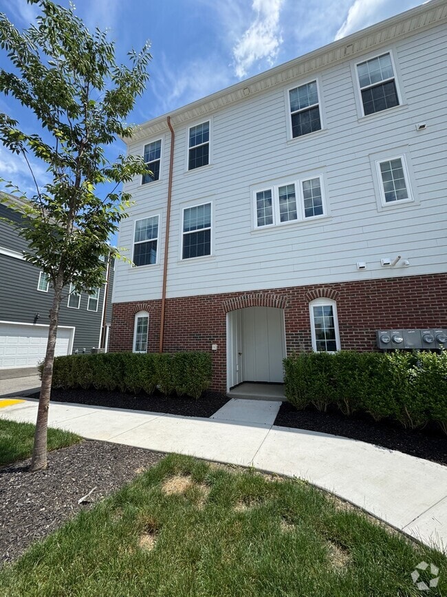 Building Photo - 607 Carlton Ln Rental