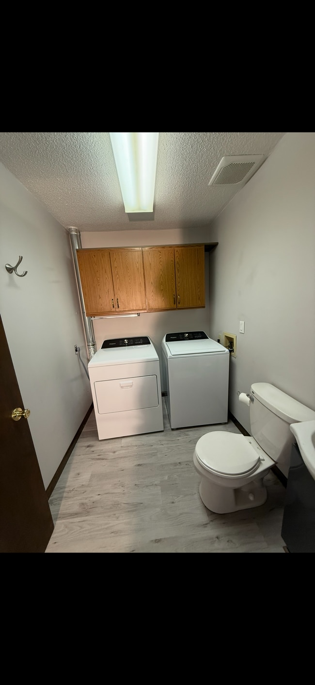 Photo - 14102 Southwind Dr Unit 1