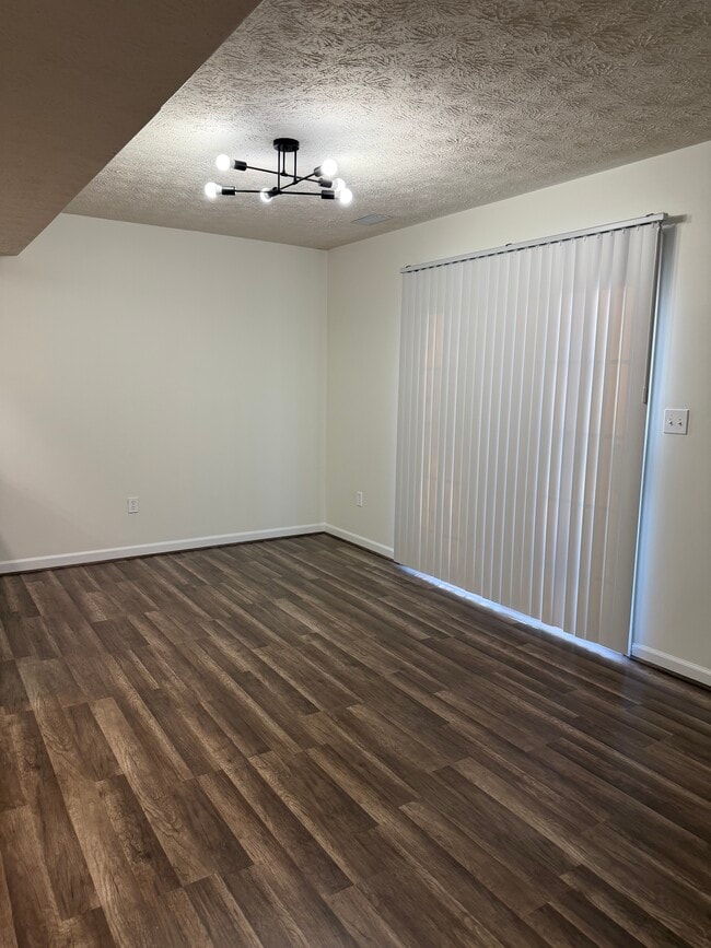 Photo - 10904 Coreys Way