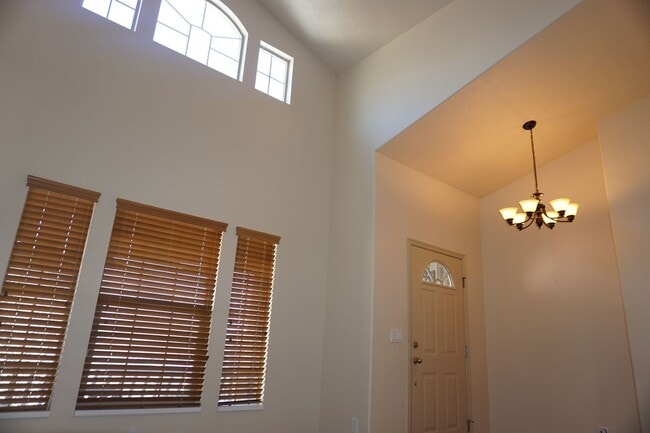 Photo - Beautiful Pleasant Grove 6 Bedroom With Mo...