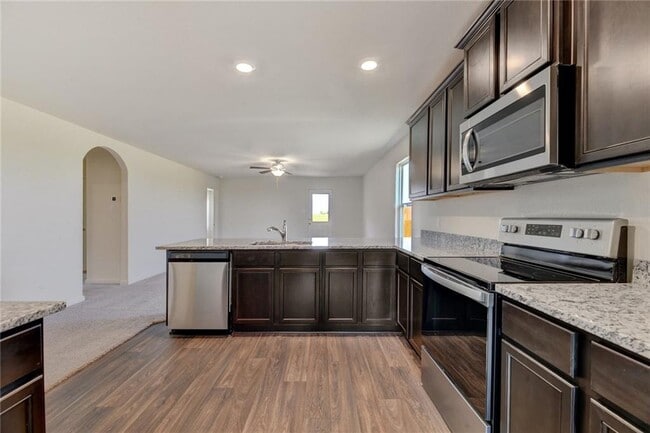 Photo - 212 Allington Cir