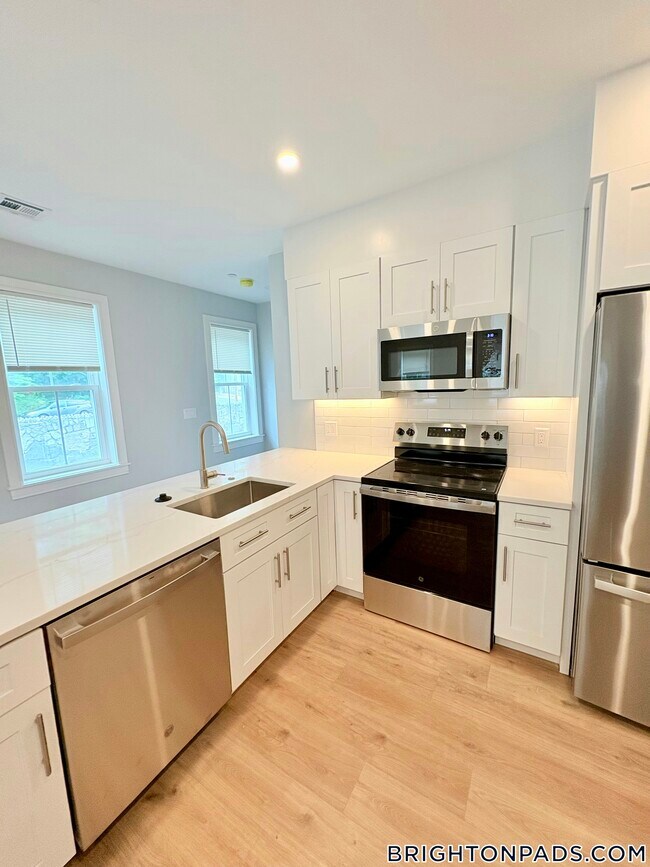 Photo - 124 Kenrick St Unit 2