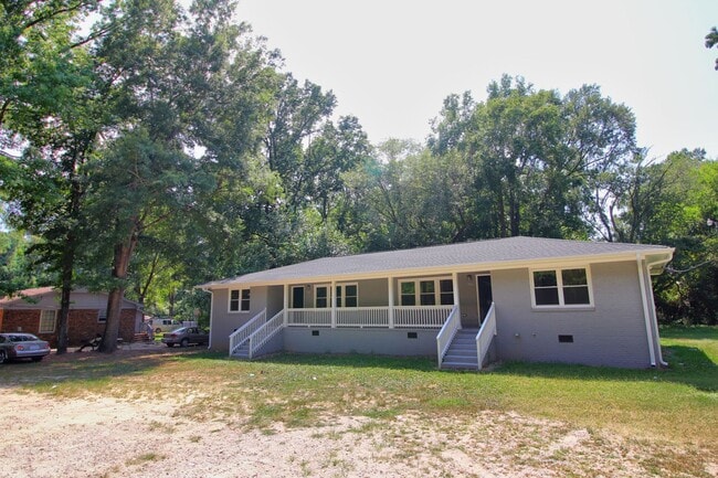 Beautiful 3 bed, 1/5 bath duplex in East R... - Beautiful 3 bed, 1/5 bath duplex in East R... House