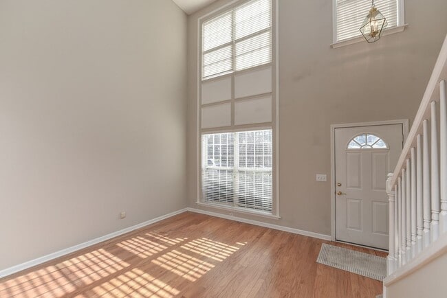 Photo - Great Brentwood Location!!