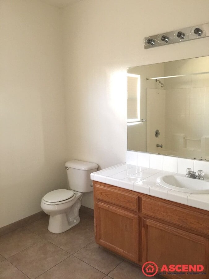 Photo - Spacious 5BD/2BA Home in Bakersfield's 93306