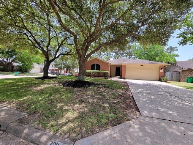 Photo - 2218 Wickburn Dr House