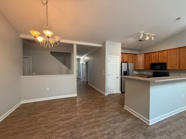 Photo - Carleton Place - College Rental ~ Near UNC...