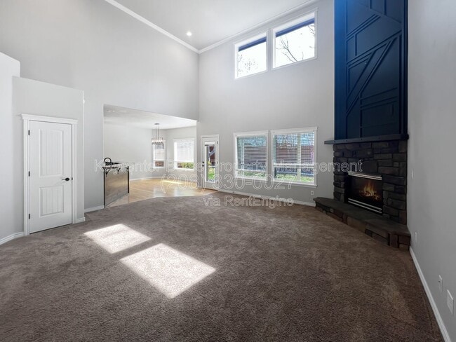 Photo - 345 E Kite Dr