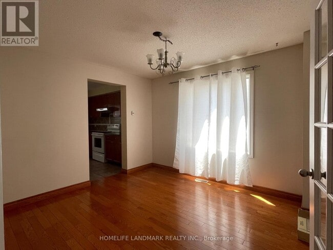 Photo - 11 Orwell Crescent