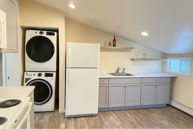 Photo - 11 Webster Ave