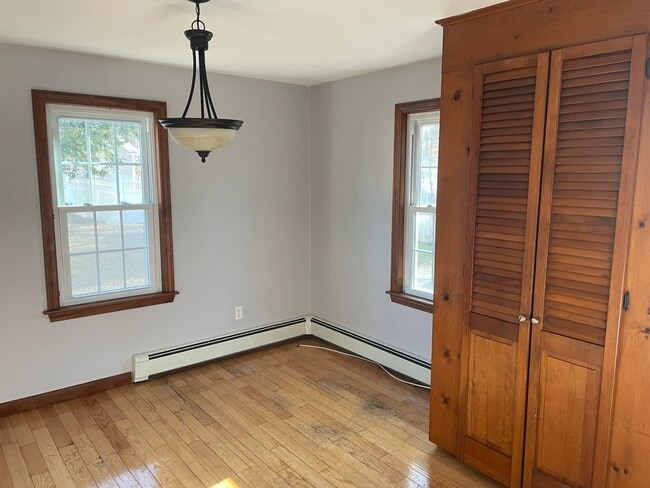 Dining room - 405 High St Unit A