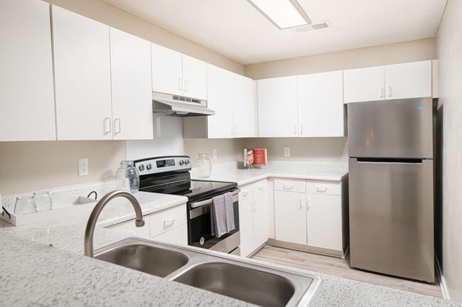 Photo - Windsor Lake