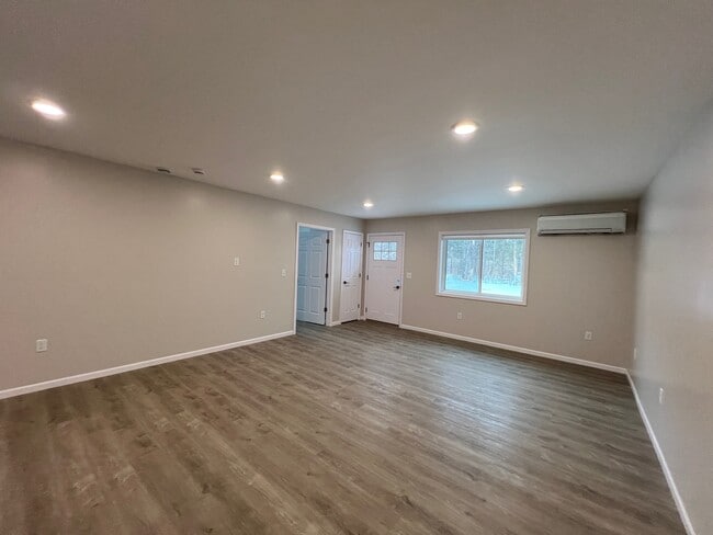 Photo - 1003 Two Rivers St