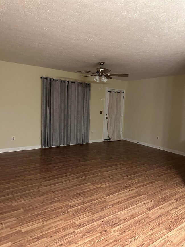 Photo - 3524 Highway 378