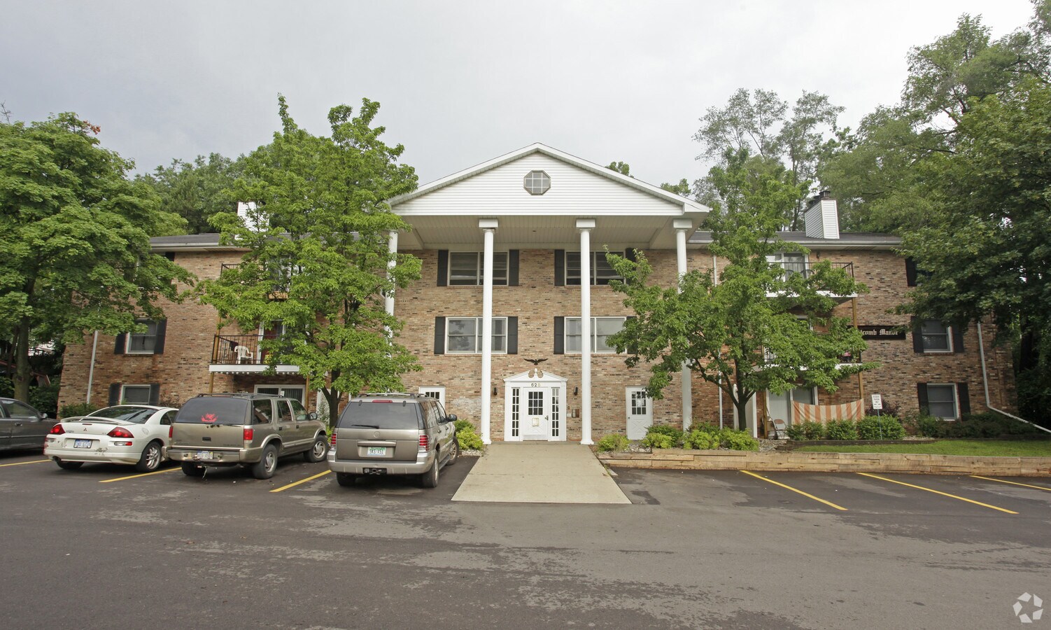 Photo - Whitcomb Manor