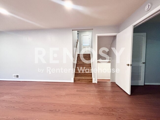 Photo - 10812 Lombardy Rd