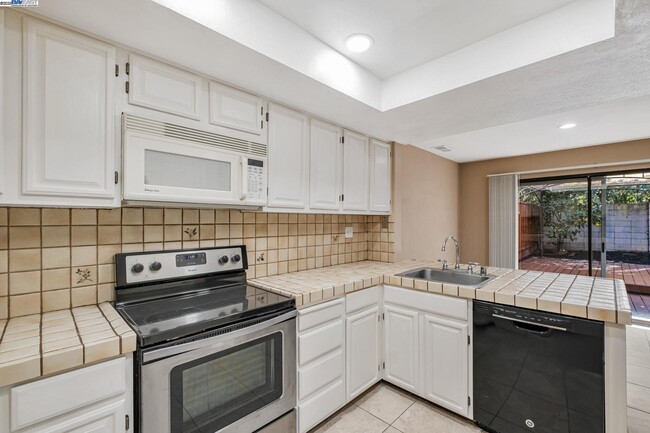 Photo - 38776 Crane Terrace Townhome