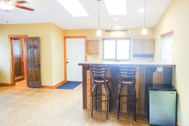 Building Photo - 330 Wilderness Dr Unit Studio Rental