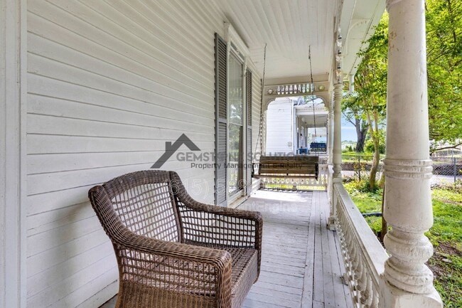 322 W 12th St Unit 3 3